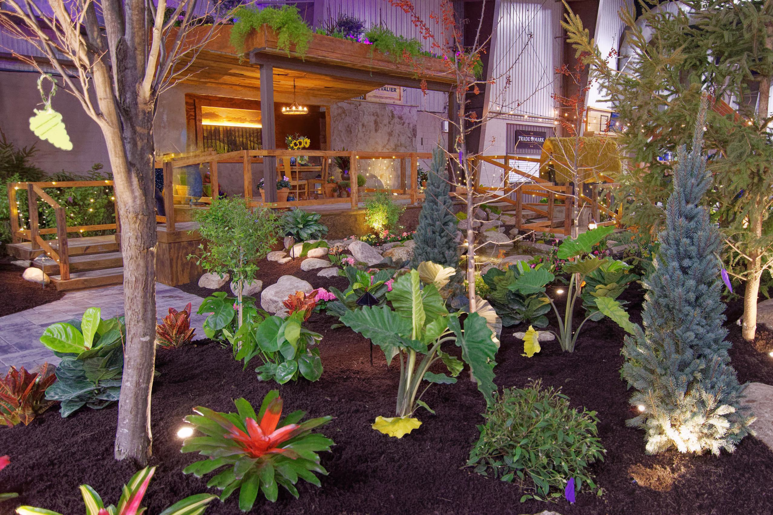 The Lakeside Sod Supply Co Choice Award - Chevalier Outdoor Living and Waterscapes of WNY